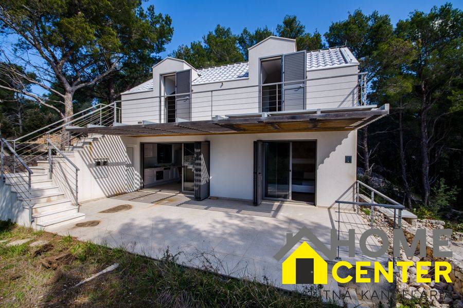 NA PREDAJ šarmantný dom / 72 m² /s výhľadom na more na ostro - 4