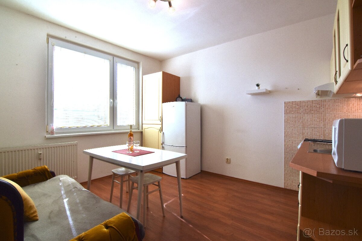 1-izbový byt s balkónom na Klokočine v Nitre - 4