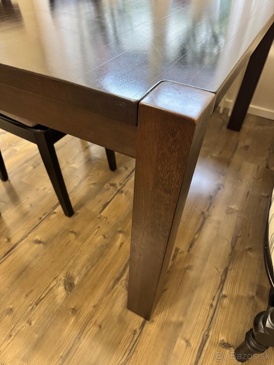 Jedálensky stôl - 4
