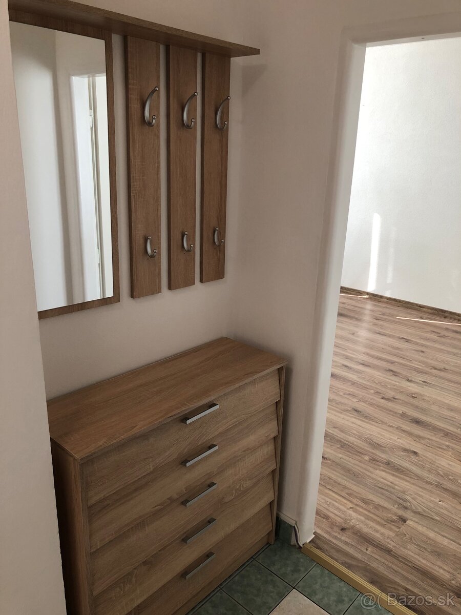 1+1 izbový byt 33 m2 Vihorlatská - 4