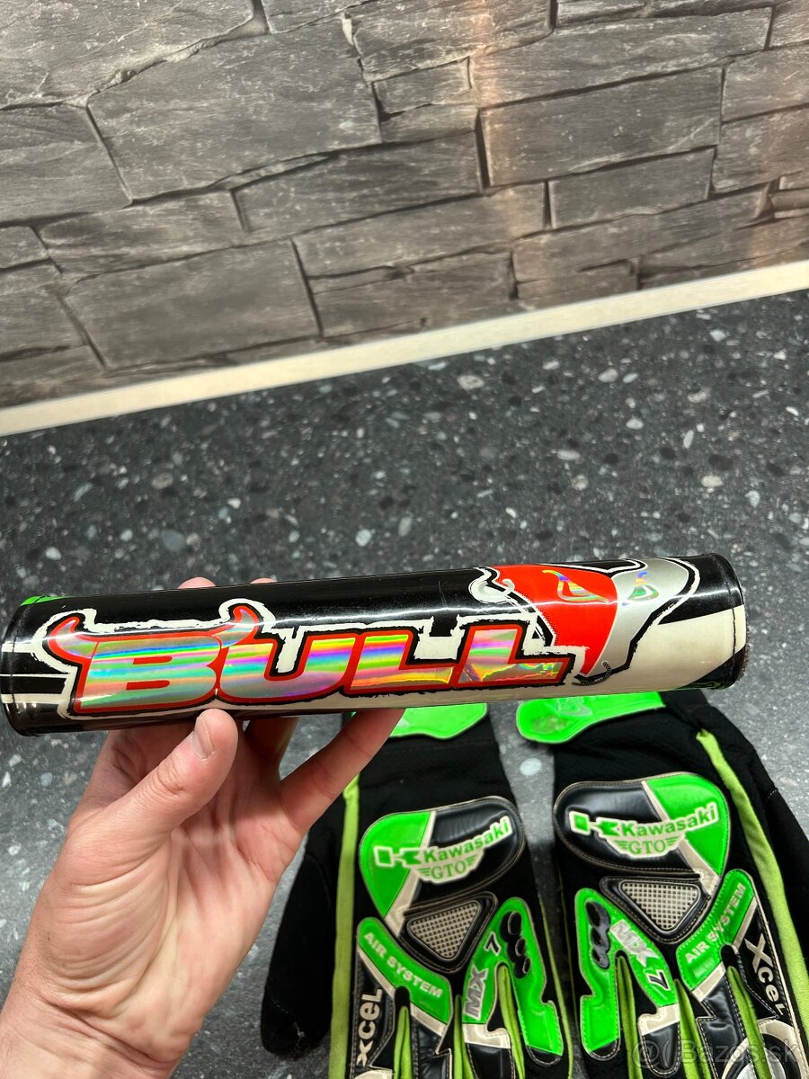 Rukavice + Chránič - 4