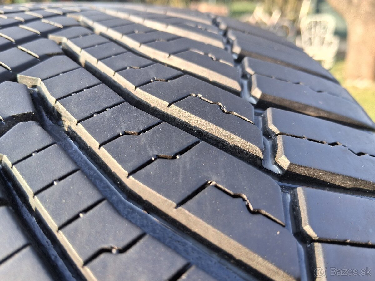 245/45 r19 celorocné pneu - 4