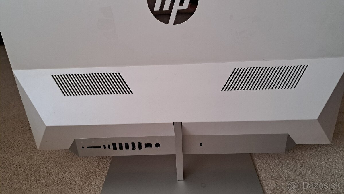 Počítač All in One HP 24" - 4