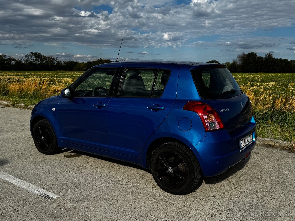 Suzuki Swift - 4