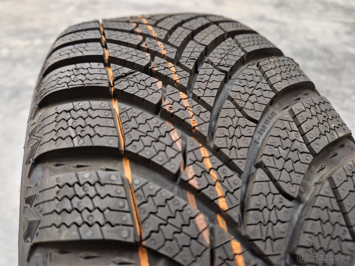 4x108 r15 kolesa ford disky 185 60 15 zimne Ford - 4