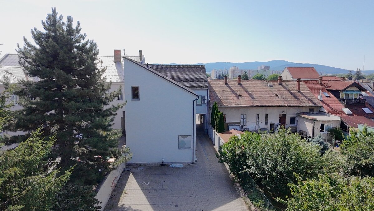 OBCH. PRIESTOR - Topoľčany, Stummerova ul. - 4