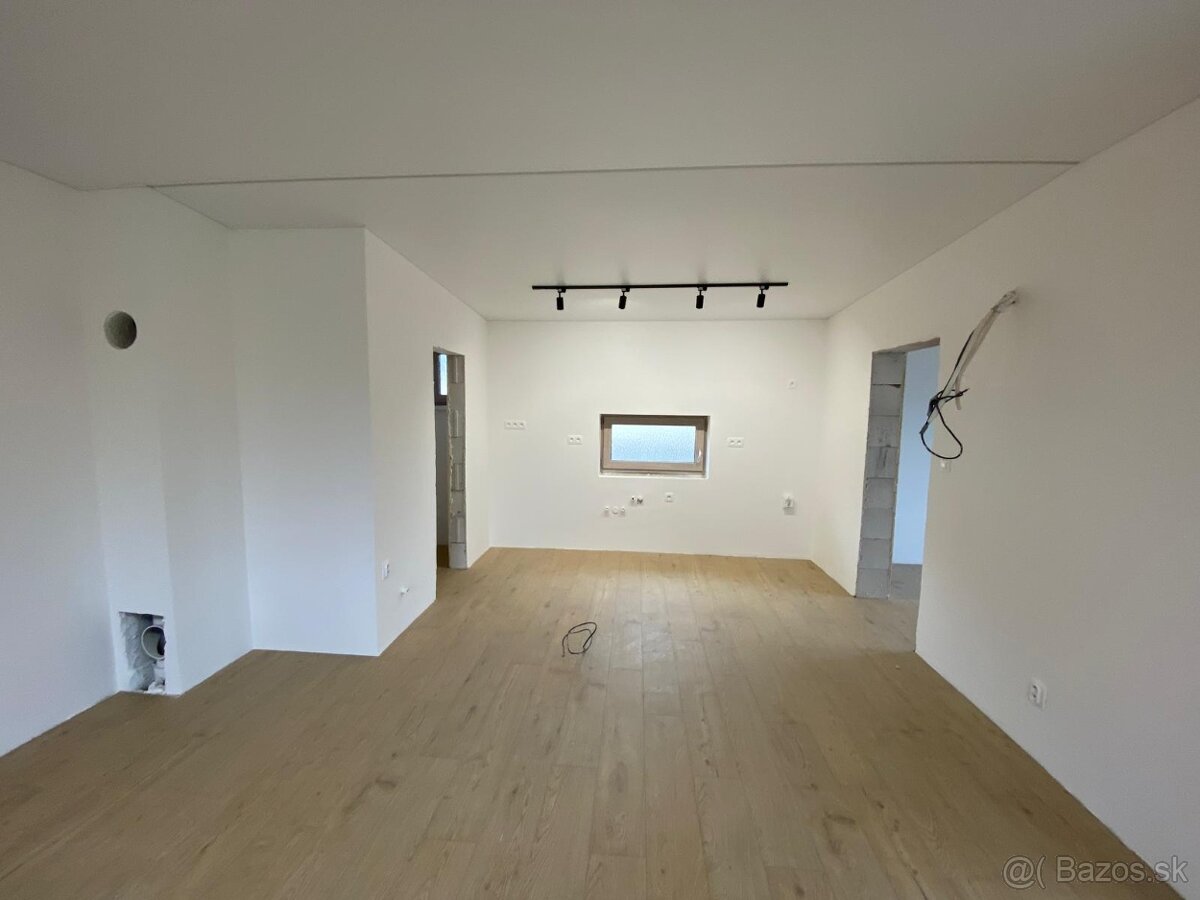 Dom na predaj - Snina - 4