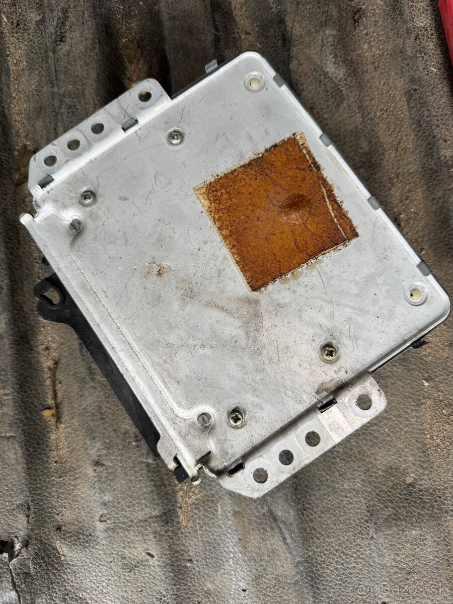 Riadiaca jednotka Bosch 0261200174 MOTRONIC BMW e30 - 4