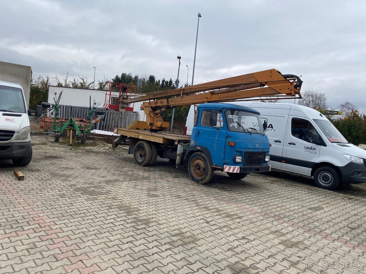 Avia plošina 16m - 4