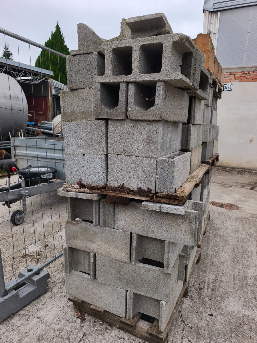 Biele tehly + debniace tvárnice - 4