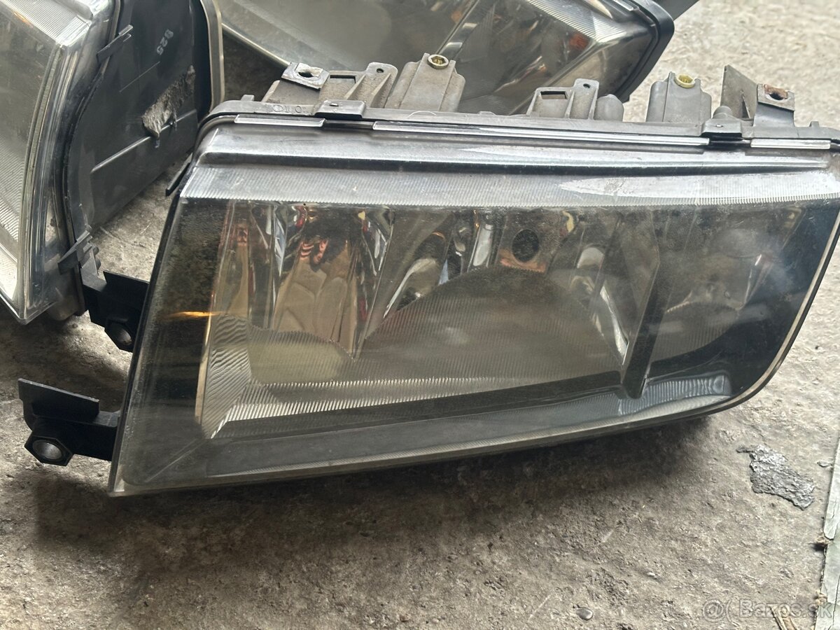 Svetlá Škoda Fabia 1 - 4