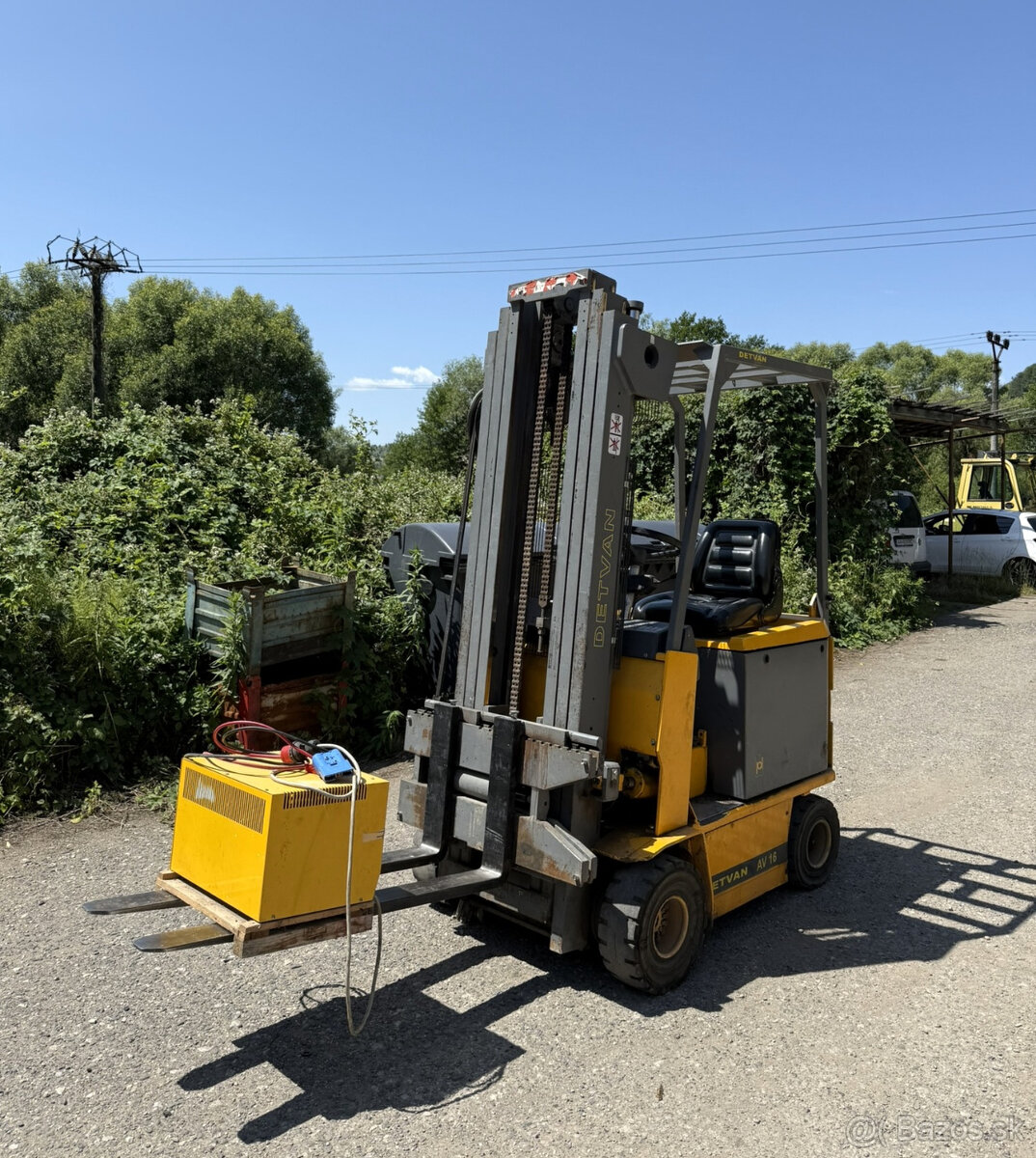 Detvan AV 16, elektro, triplex, bočný posuv - 4