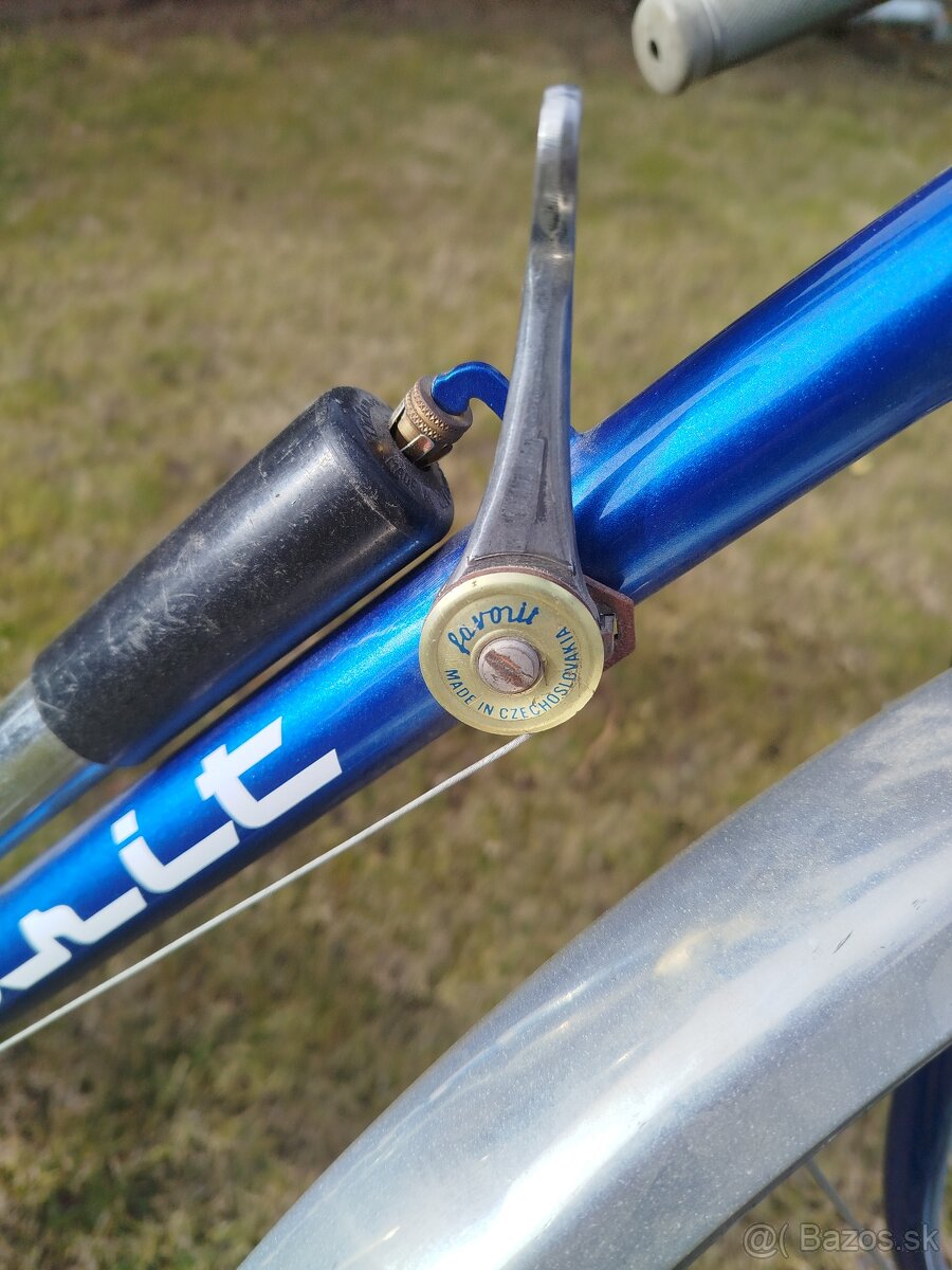 Favorit Tourist 1957 - 4