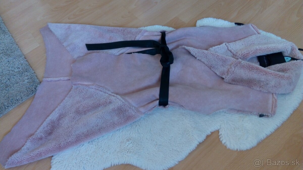 Teplá dámska vesta s opaskom S-M - 4