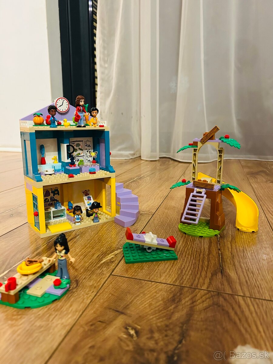 LEGO 42636 MATERSKÁ ŠKOLA V HEARTLAKE - 4