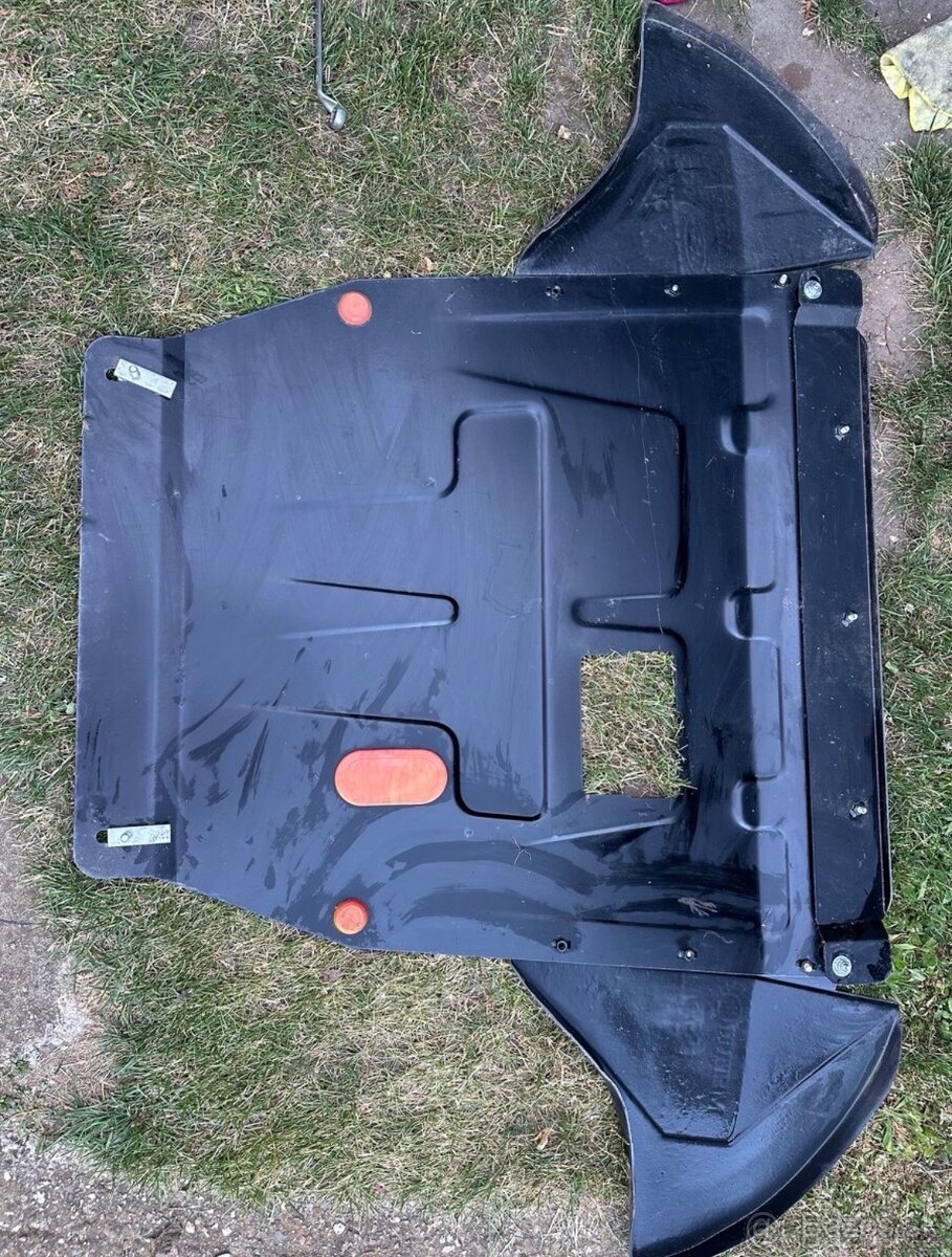 Plech pod motor Ford Focus - 4