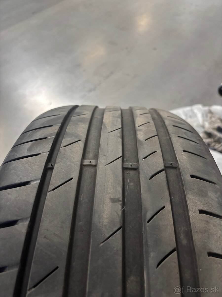 Kumho Ecsta PS71 235/45 R18 - 4