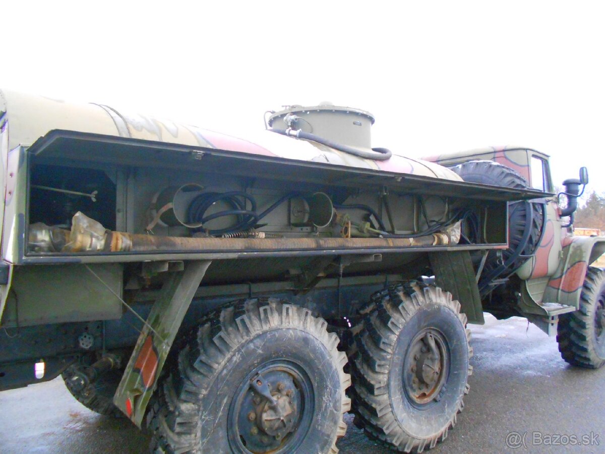 Ural 375 E 6x6 - 4