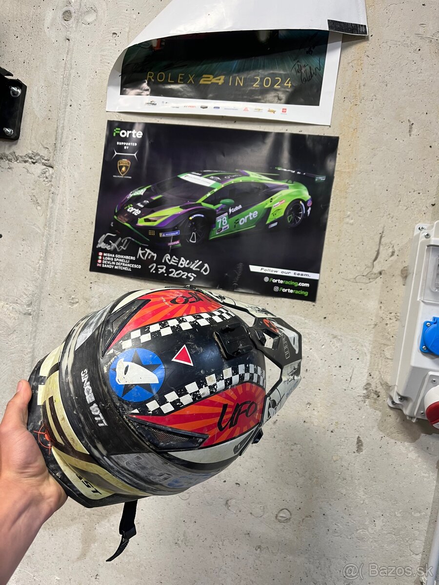 Prilba ufo plast - 4