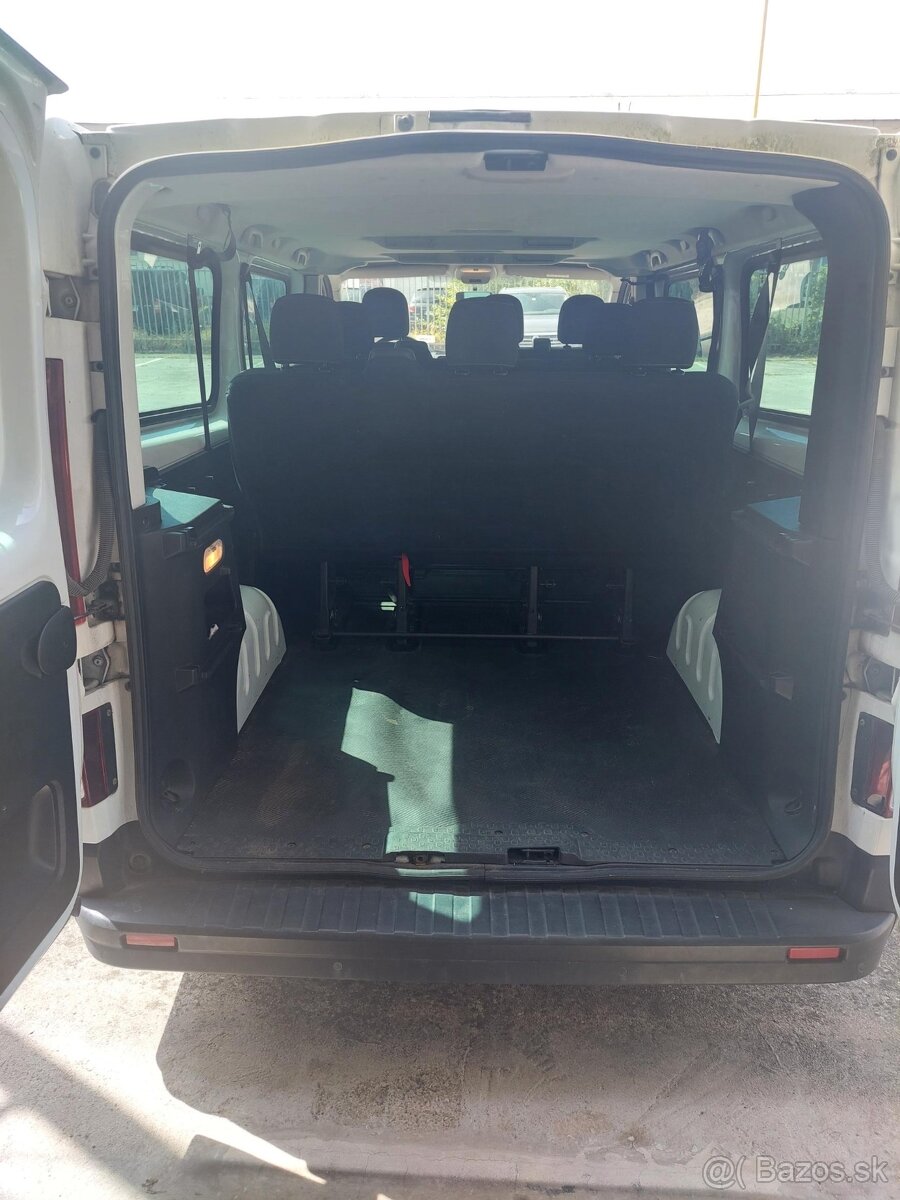 Renault Trafic 1.6 TDI 92 KW 9 Miestne - 4