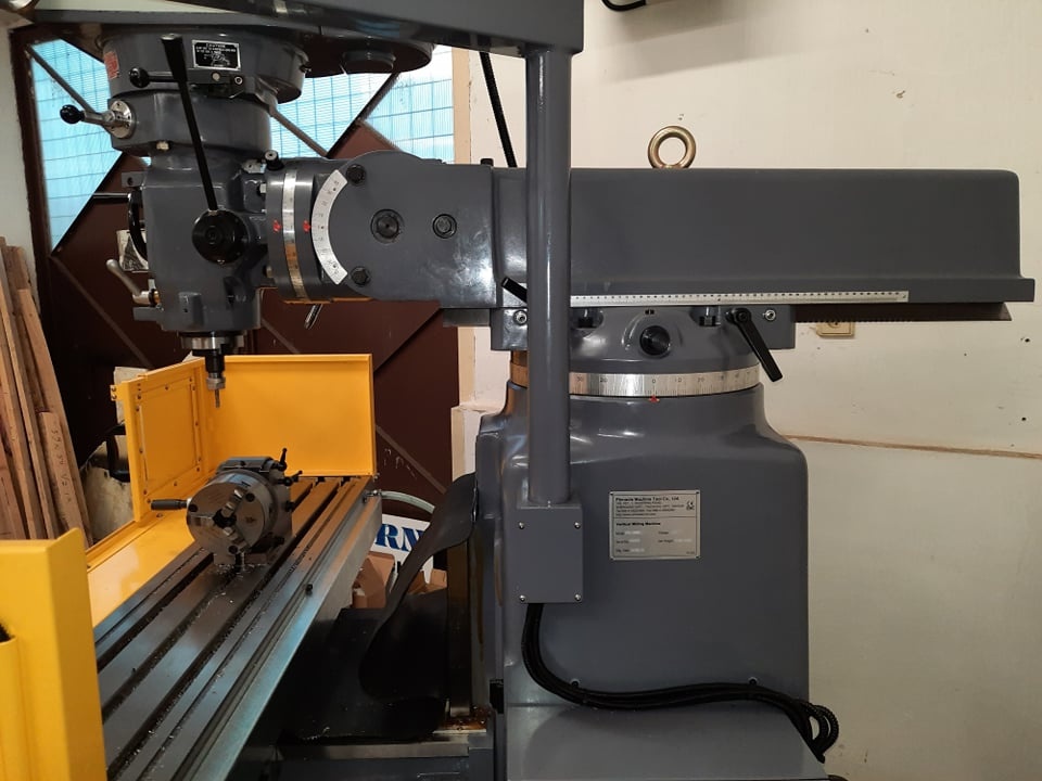 Nástrojárska frézka Pinnacle typ GRSM-V2 - 4