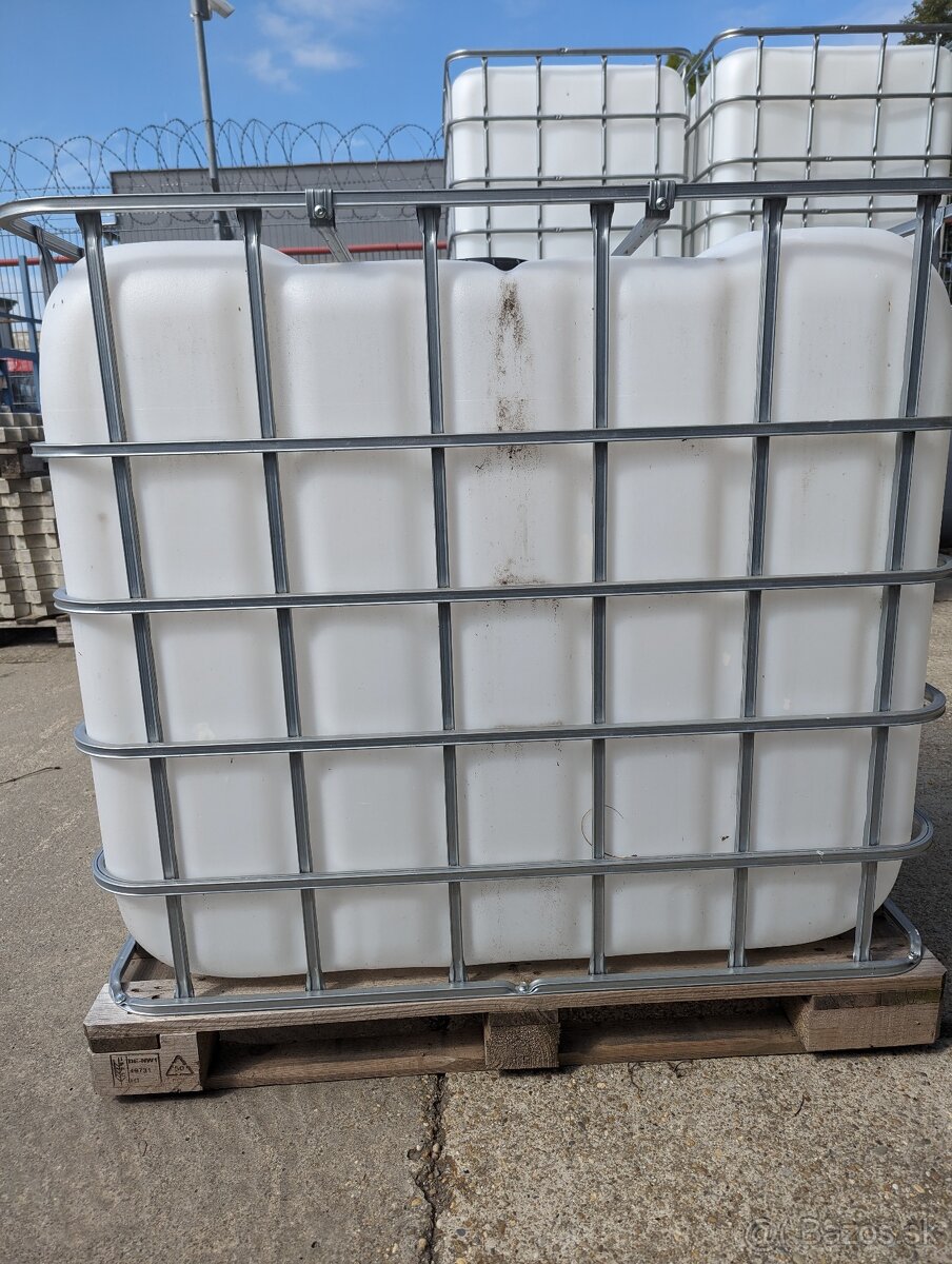 Predám 1000l IBC kontajner - 4