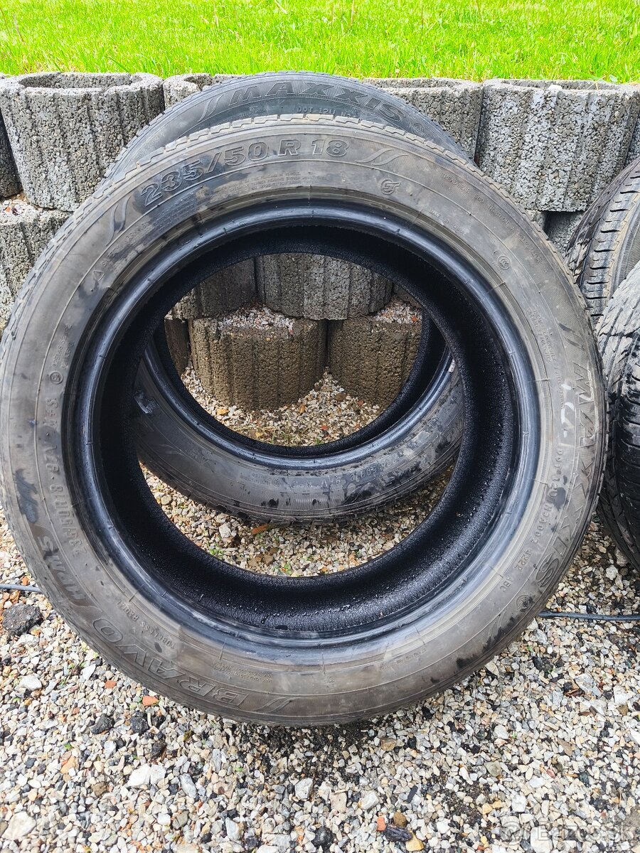 235/55 R18 letne - 4