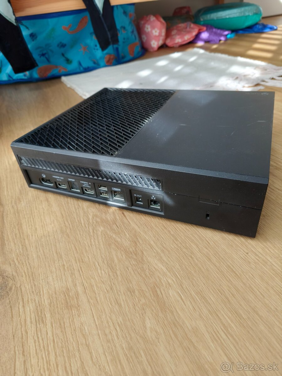 Xbox One 500G - 4