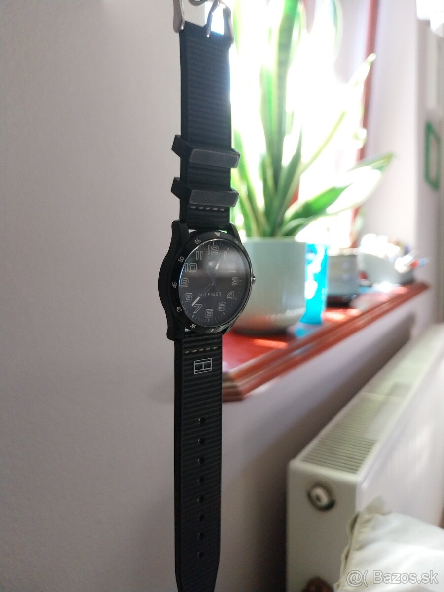 Predám detské hodinky Tommy Hilfiger – 35 € - 4