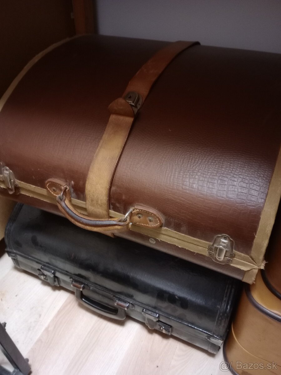 Kufor na harmoniku - 4