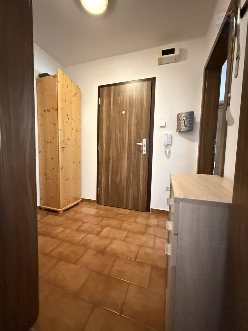 PRENÁJOM: 4IZBOVÝ BYT, DUNAJSKÁ STREDA - NÁM. SNP - 4