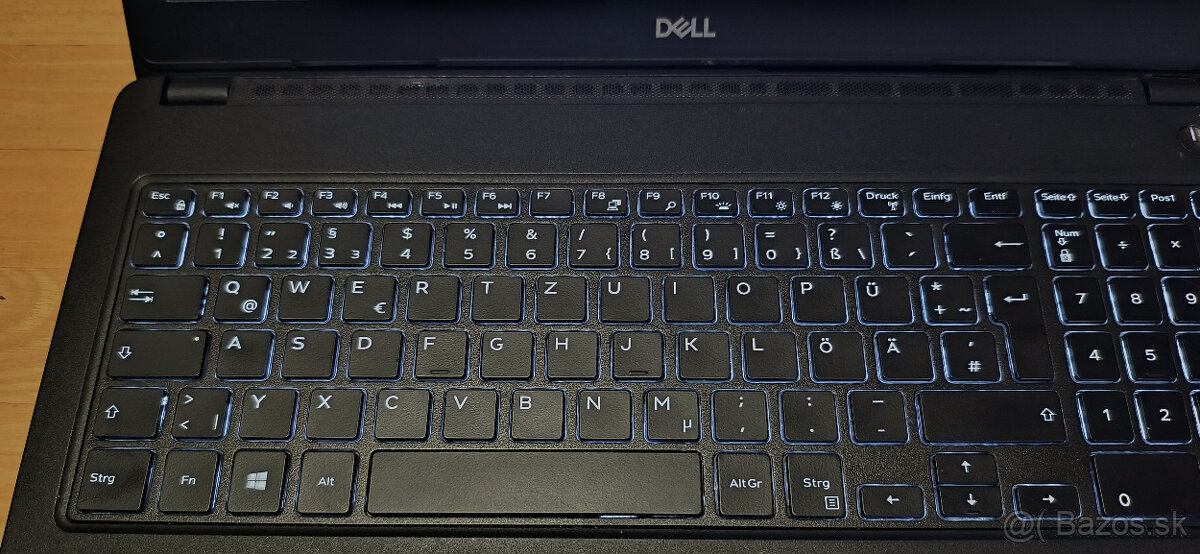 Notebook DELL Latitude 3580 - i5 / SSD / AMD grafika - 4