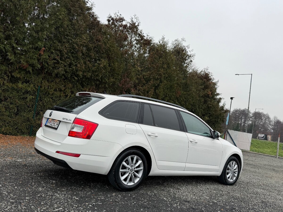 Škoda Octavia Combi 1.6 TDI Elegance - 4