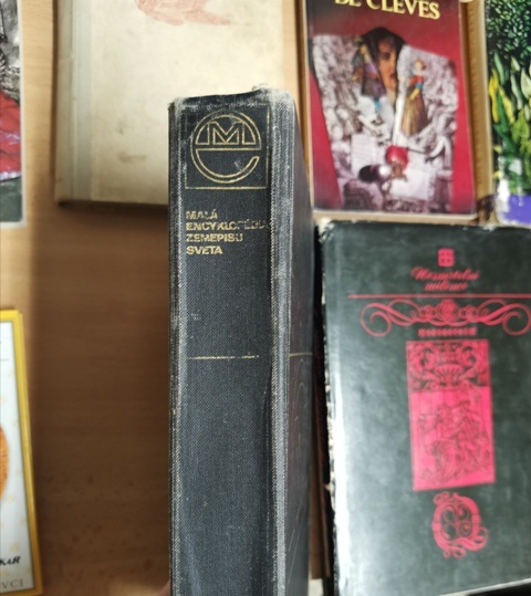 Mix 4 stare knihy - 4