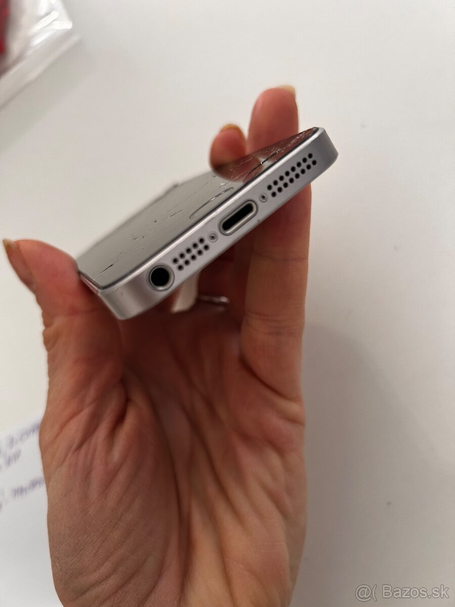 iPhone Se 128gb - 4