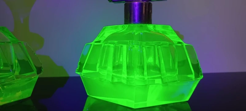 Krásna uranová Art Deco súprava - 4