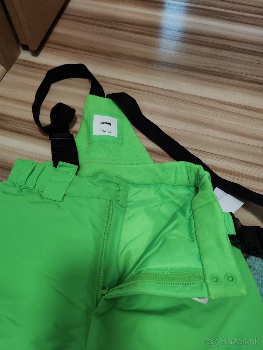 Nove kriklave zelene zimne gate- oteplovacky - 4