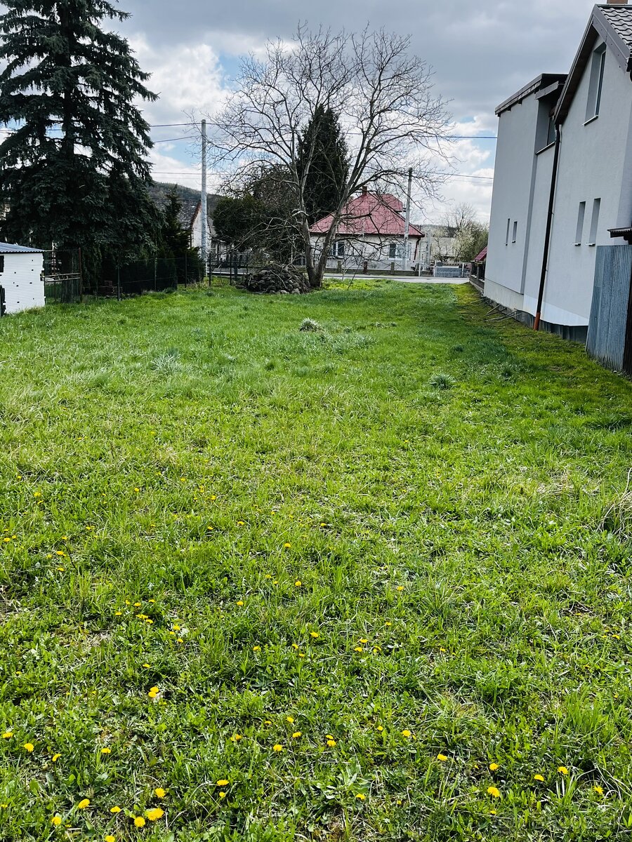 SLNEČNÝ stavebný pozemok 1 008m2, VT, Sedliská - 4