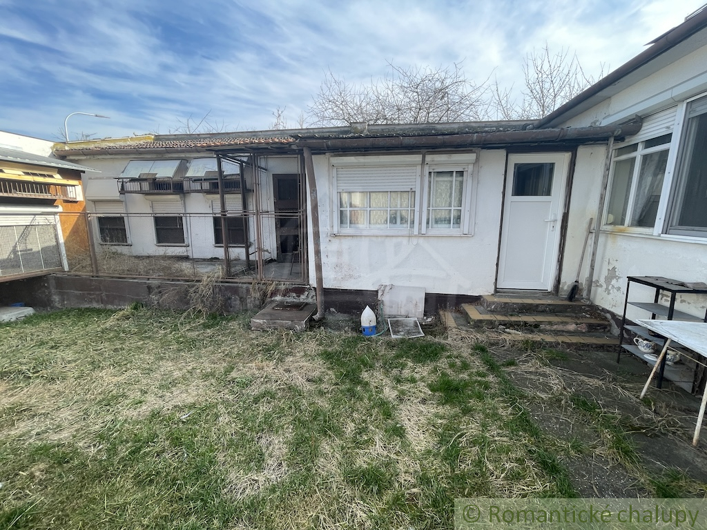 Trojizbový rodinný dom vo vyhľadávanej lokalite v Nových Z - 4