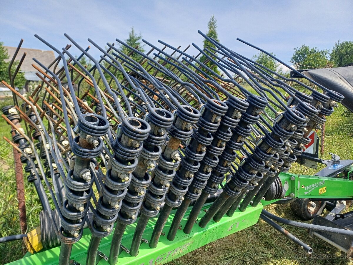Zhrňovač sena, hrabačka, riadkovač sena, dvojrotor, deutz - 4