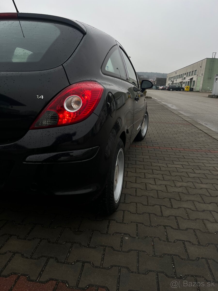 Opel Corsa 1.4 - 4