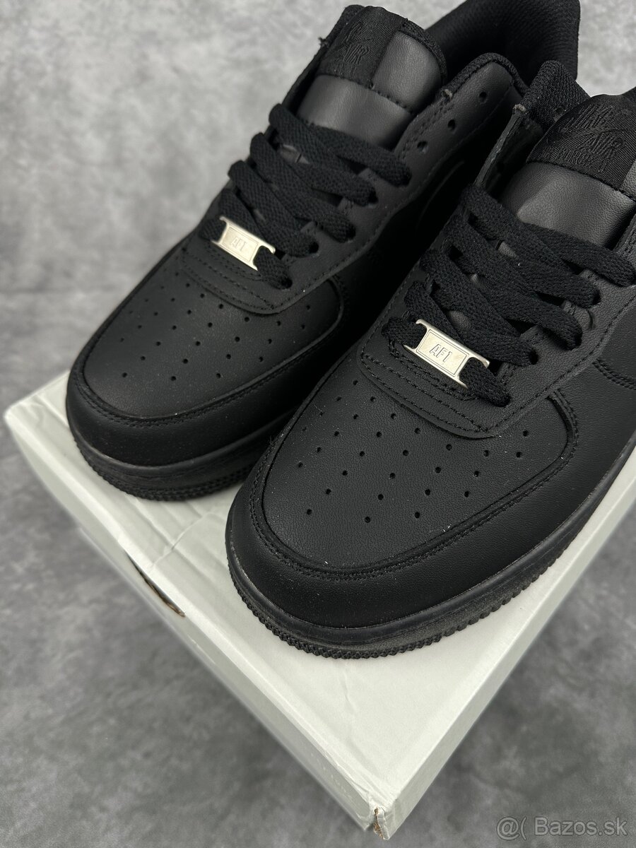 Nike Air Force 1 Čierne - 4