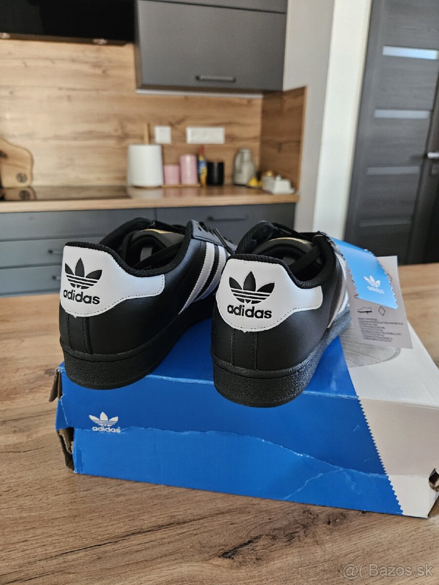 Adidas Superstar b/w - 4