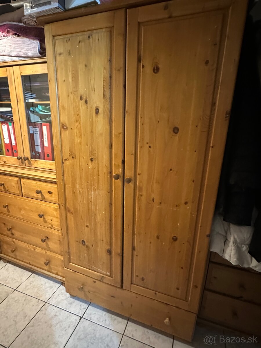 Drevená skriňa a komody - 4