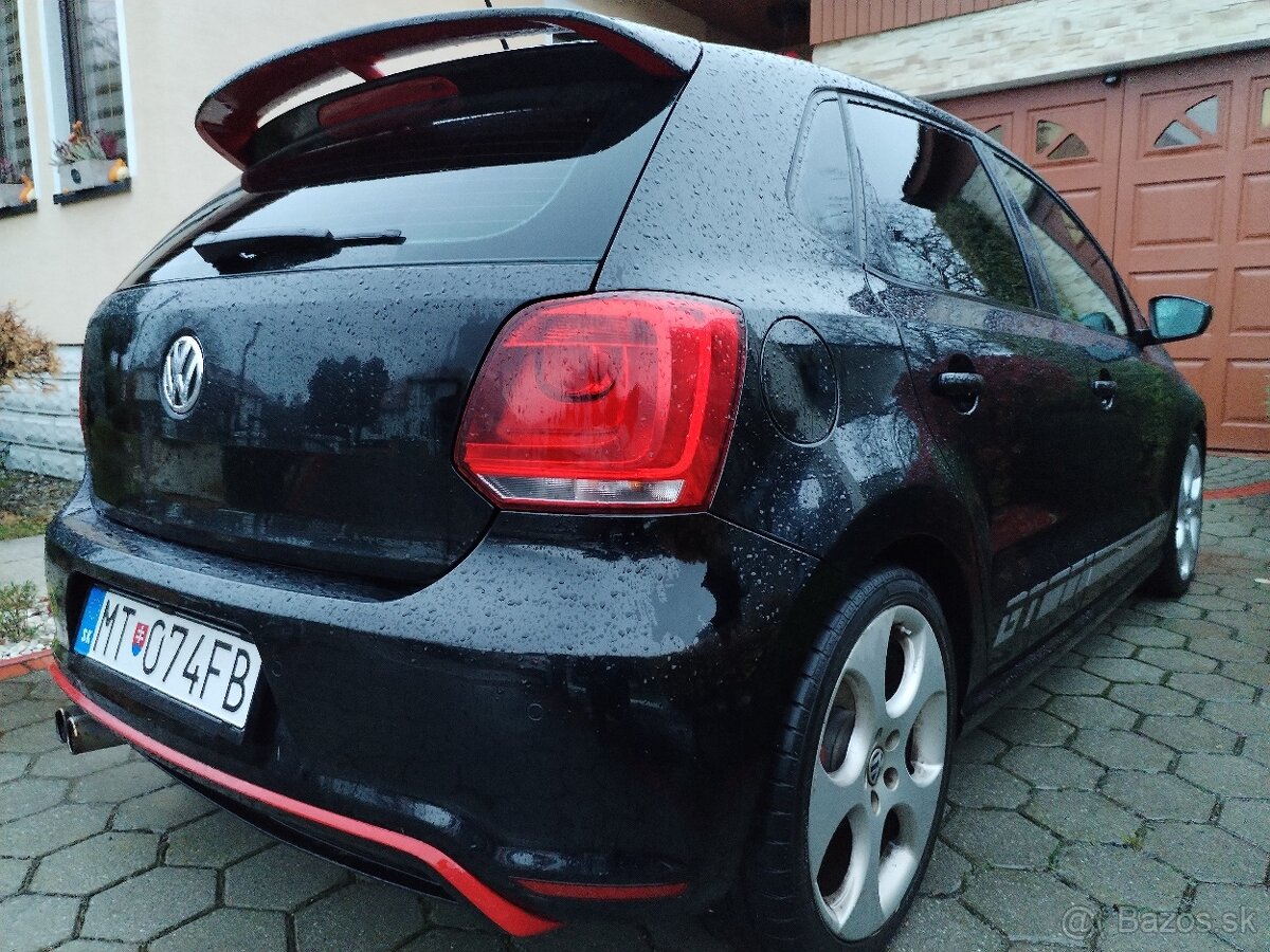 Volkswagen Polo 1.6 TDI Highline - 4