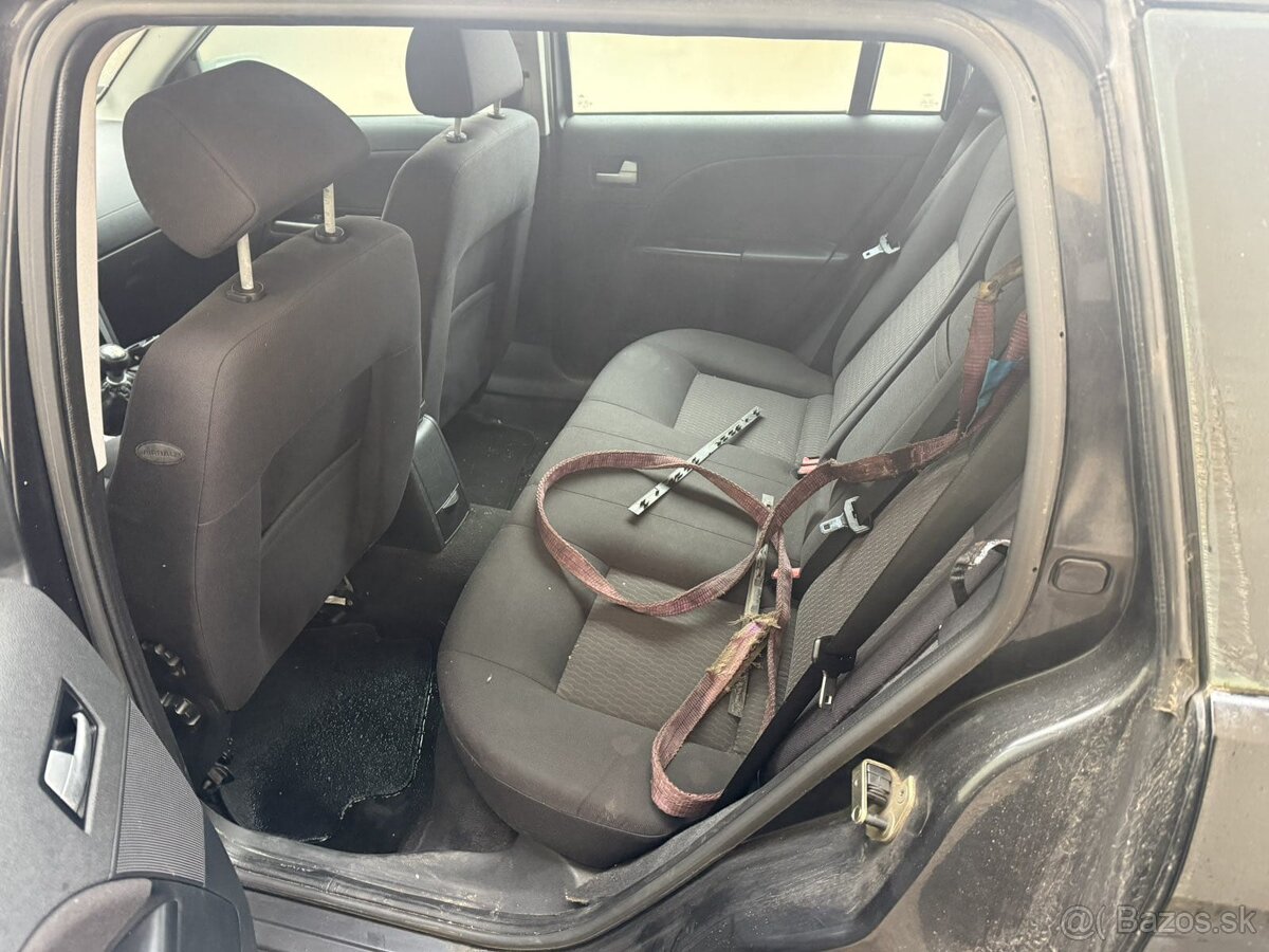 Rozpredám Ford Mondeo - 4