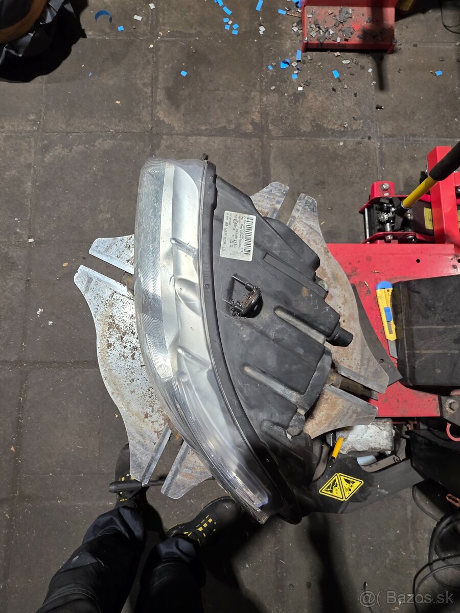 SVETLO SUPERB 2 PRED FACELIFT - 4