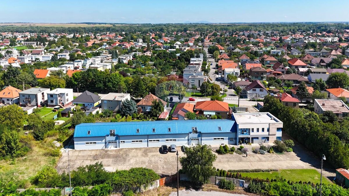 Na predaj: Obchodno-skladový areál s možnosťou vlečky – Sere - 4