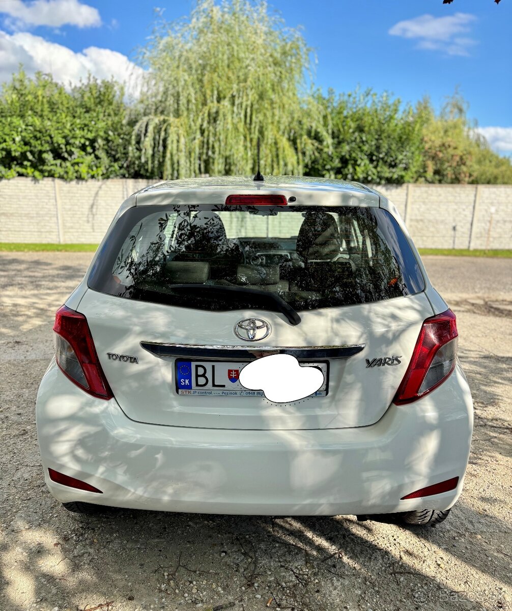Toyota Yaris 1.0 (51kW) 2012 - 4