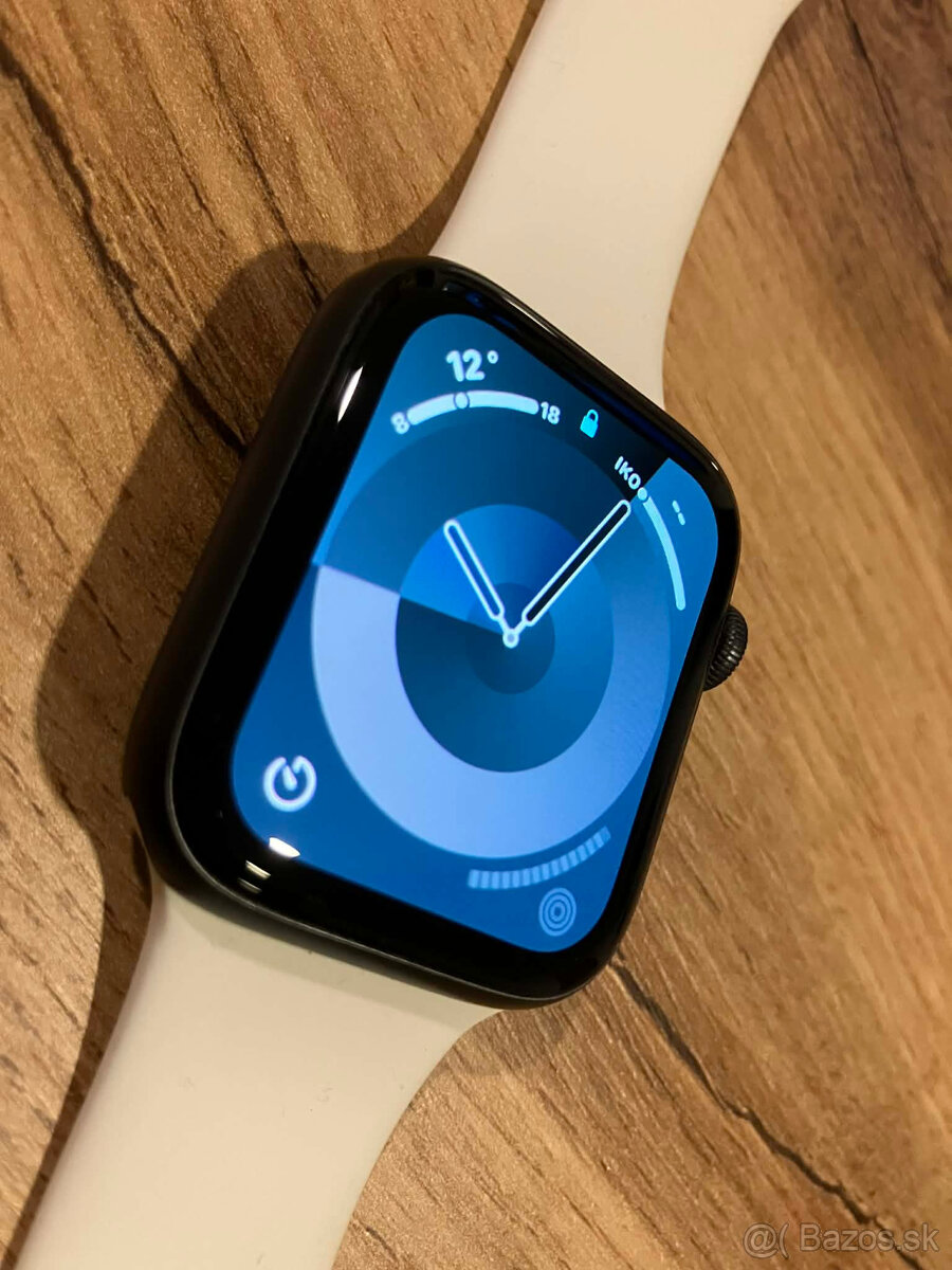 Apple Watch SE (44 mm) - 4